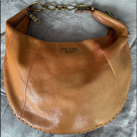✨🤎🤎✨PRADA Vintage Tan Leather Hobo Handbag ✨PURCHASE ONLY✨ - Picture 4 of 16